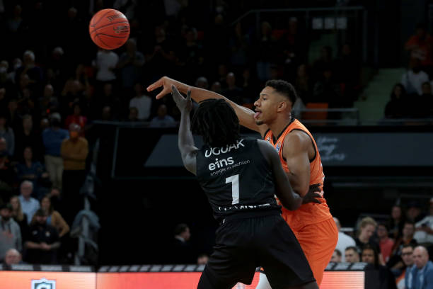 这为他提供 这为他提供