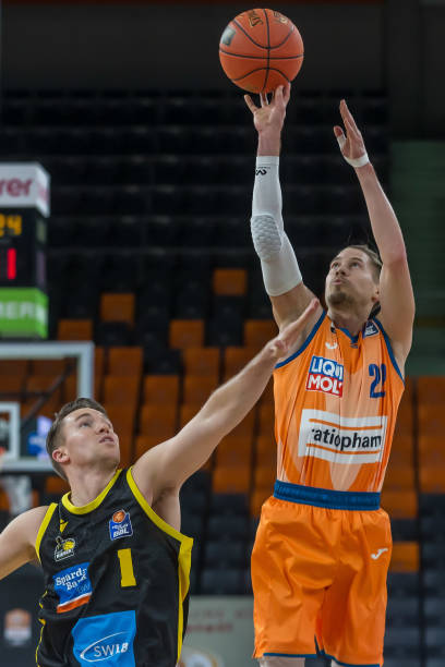 攻势给杨佳 攻势给杨佳